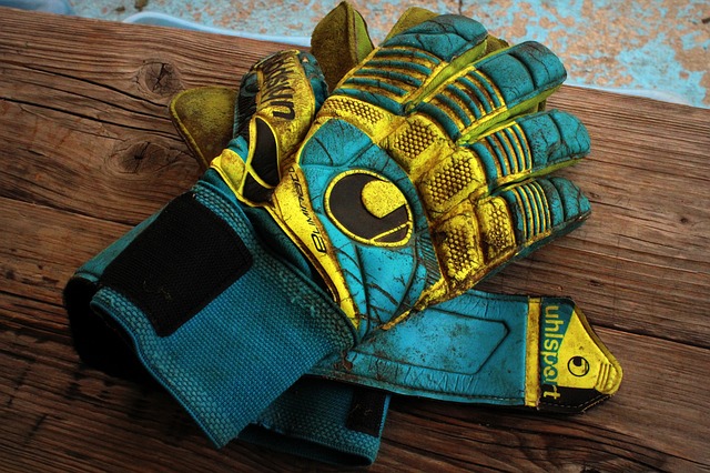 Brankářské fotbalové rukavice